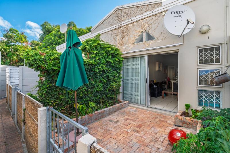 1 Bedroom Property for Sale in Kenilworth Western Cape